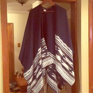 Vince Camuto fringe poncho open cardigan